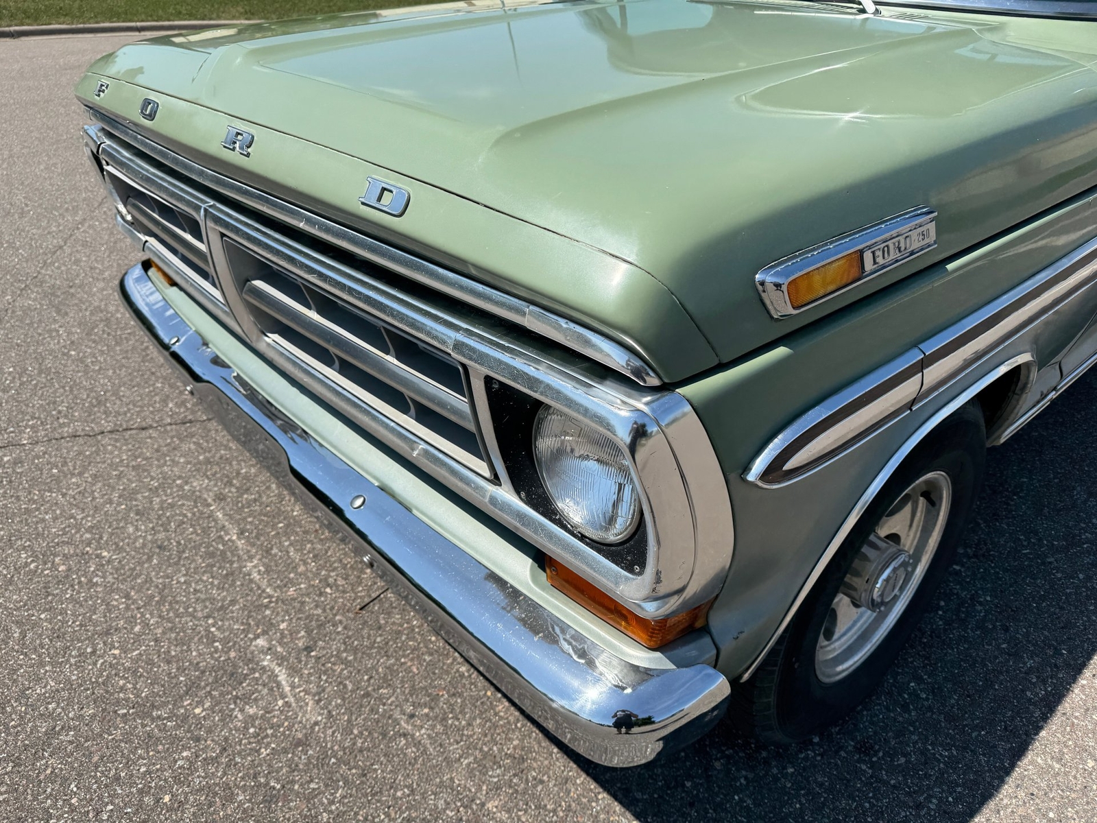 Ford-F250-Camper-Special-1971-Pickup-Truck-17
