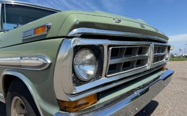 Ford-F250-Camper-Special-1971-Pickup-Truck-19
