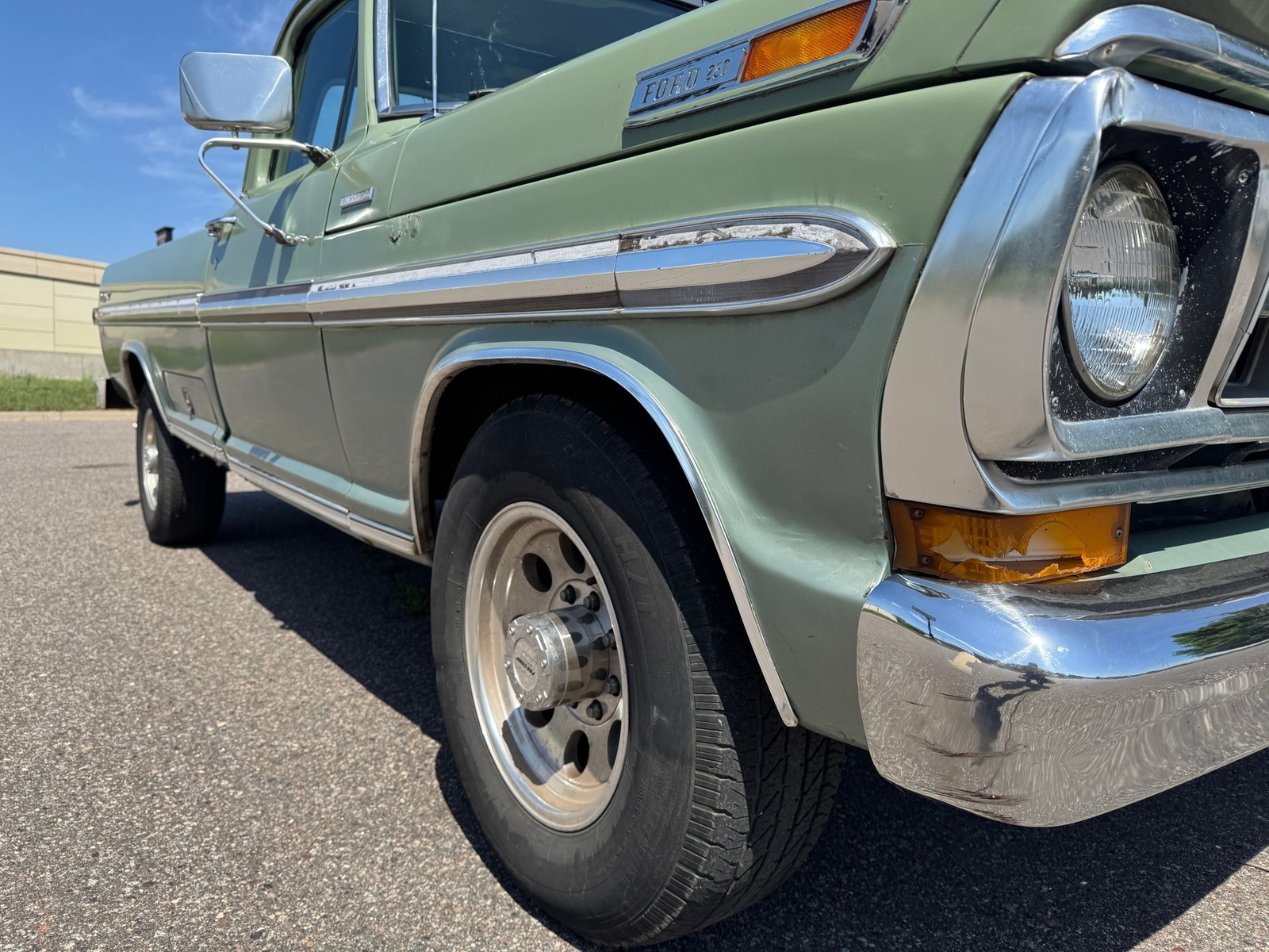 Ford-F250-Camper-Special-1971-Pickup-Truck-20