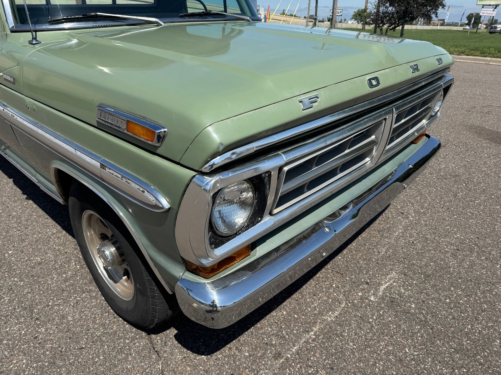 Ford-F250-Camper-Special-1971-Pickup-Truck-21