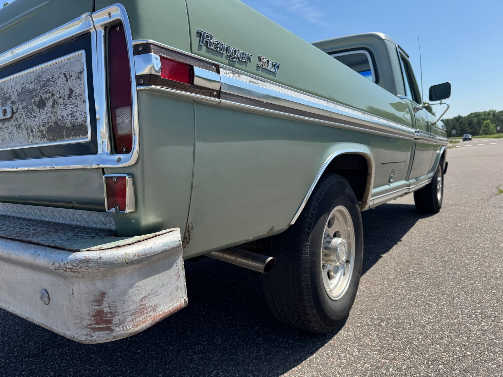 Ford-F250-Camper-Special-1971-Pickup-Truck-24