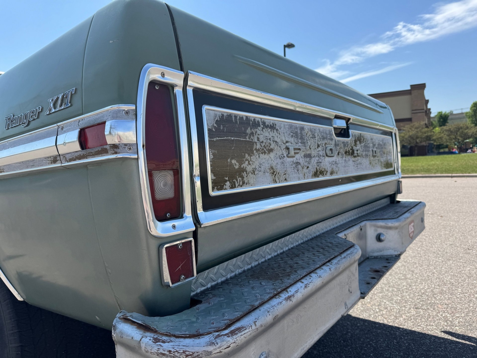 Ford-F250-Camper-Special-1971-Pickup-Truck-27