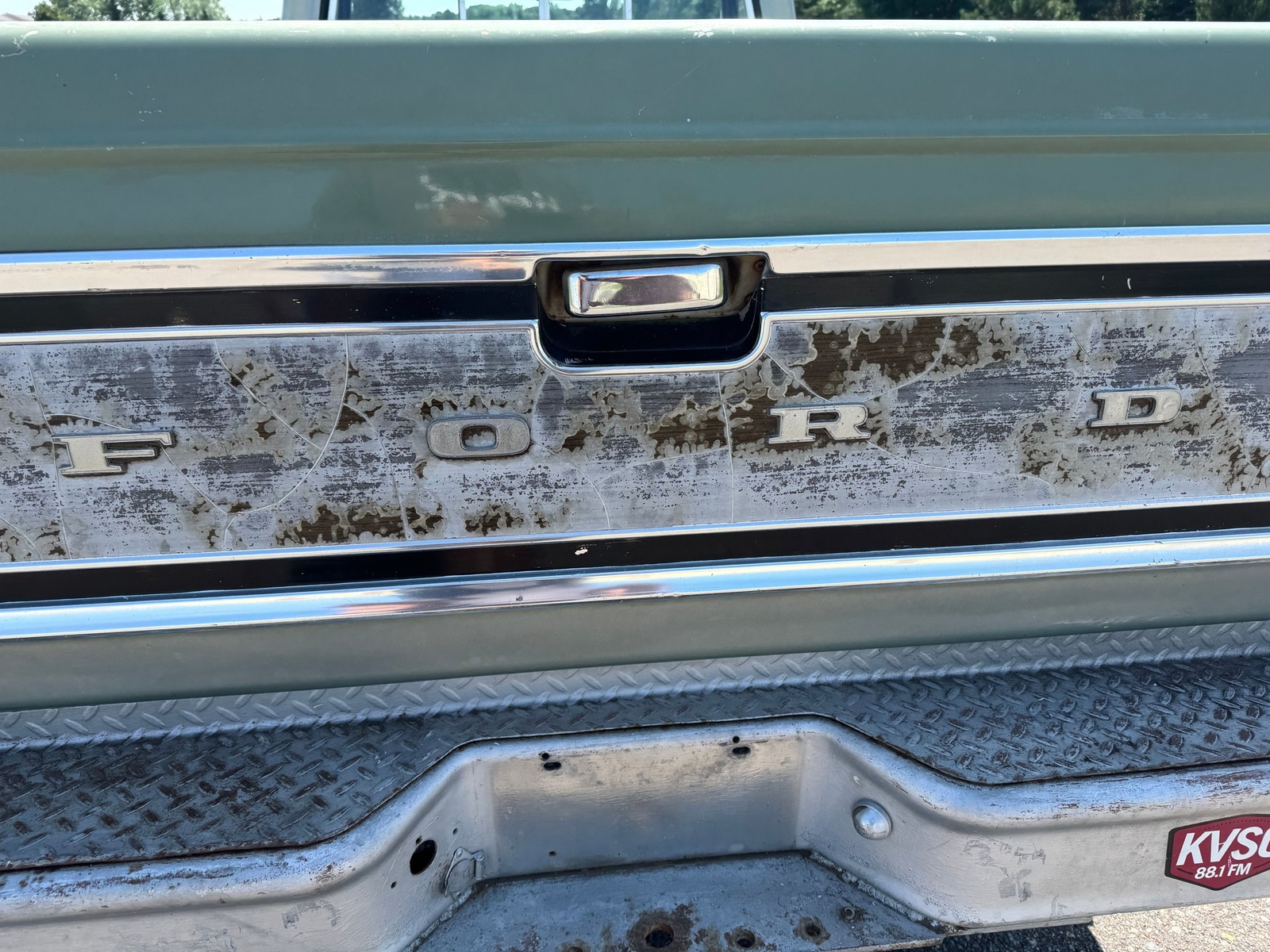 Ford-F250-Camper-Special-1971-Pickup-Truck-32