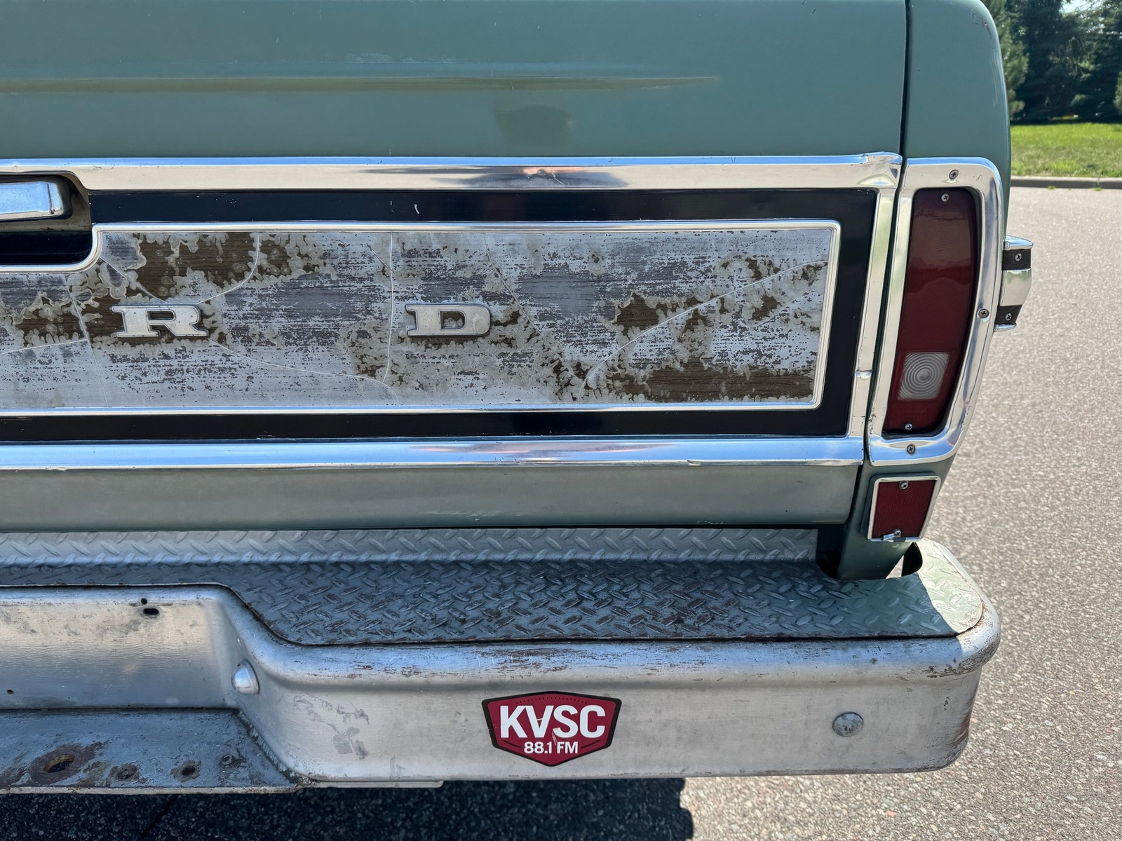 Ford-F250-Camper-Special-1971-Pickup-Truck-33
