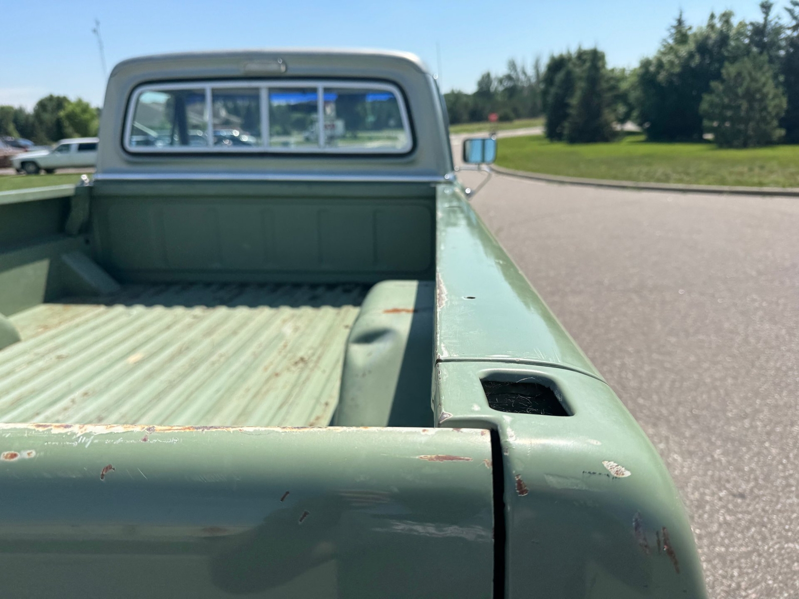 Ford-F250-Camper-Special-1971-Pickup-Truck-34