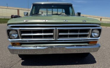 Ford-F250-Camper-Special-1971-Pickup-Truck-8
