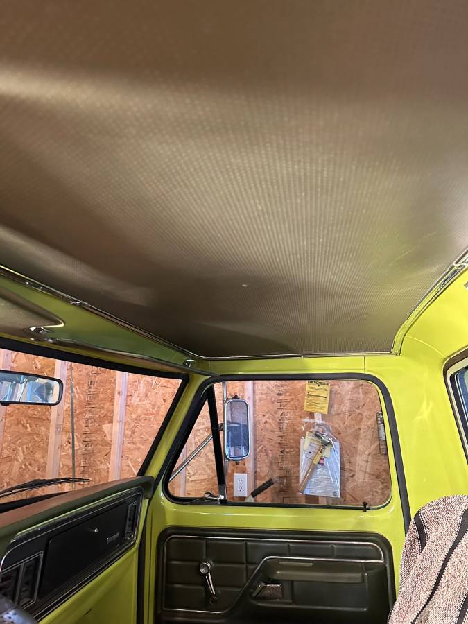 Ford-F250-camper-special-1975-12