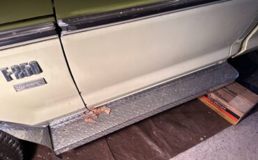 Ford-F250-camper-special-1975-13