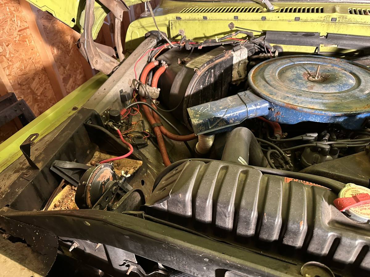 Ford-F250-camper-special-1975-2