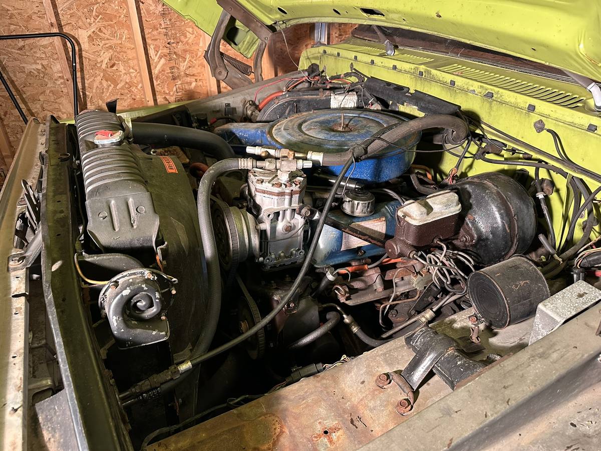 Ford-F250-camper-special-1975-21