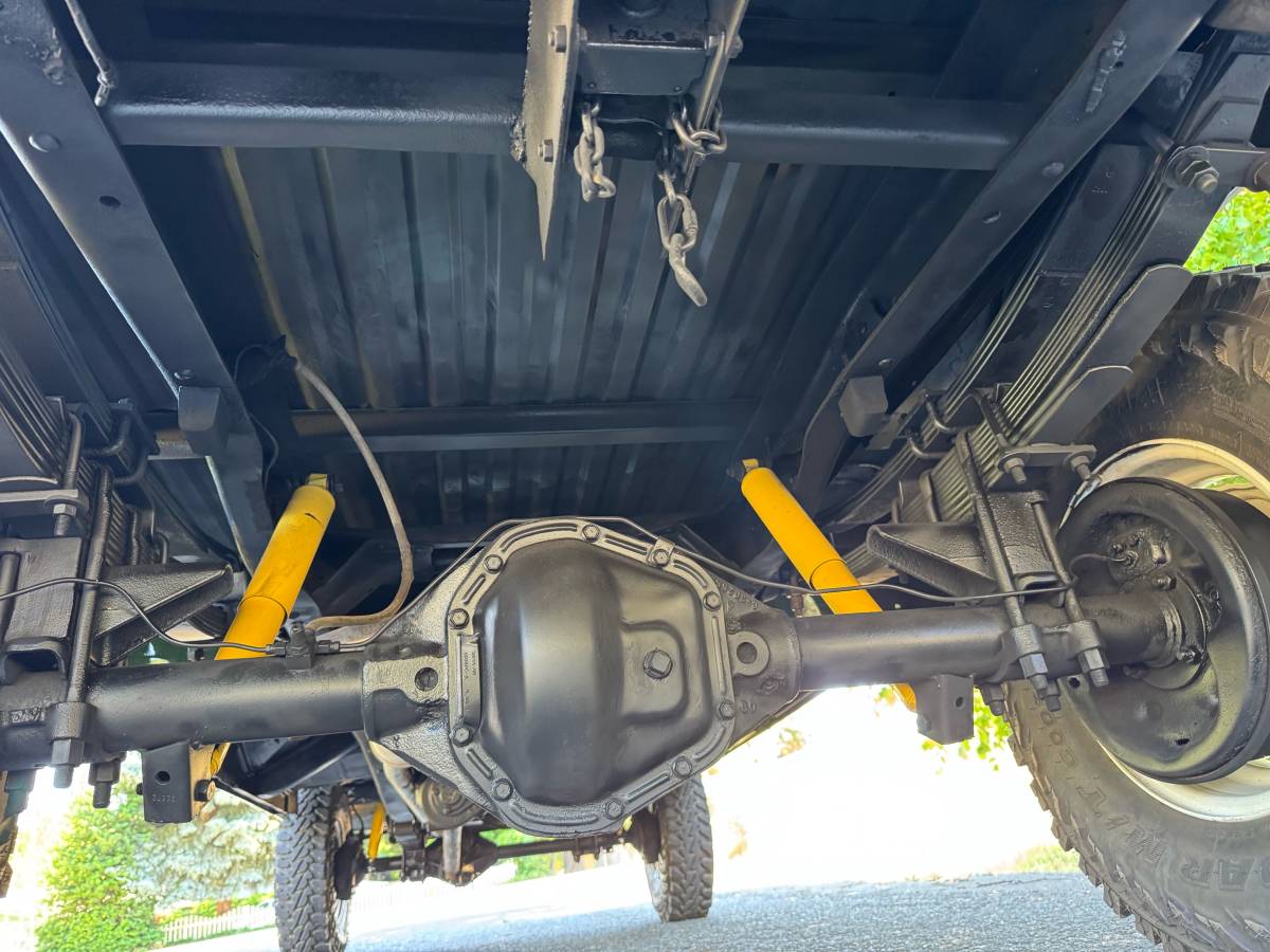Ford-F250-crew-cab-4x4-1972-green-2