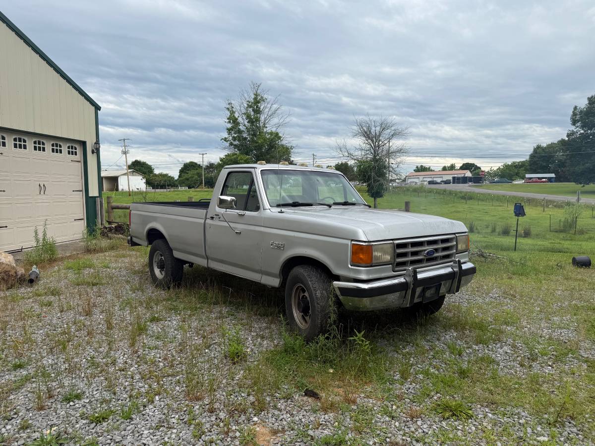 Ford-F250-lariat-1988-silver-10