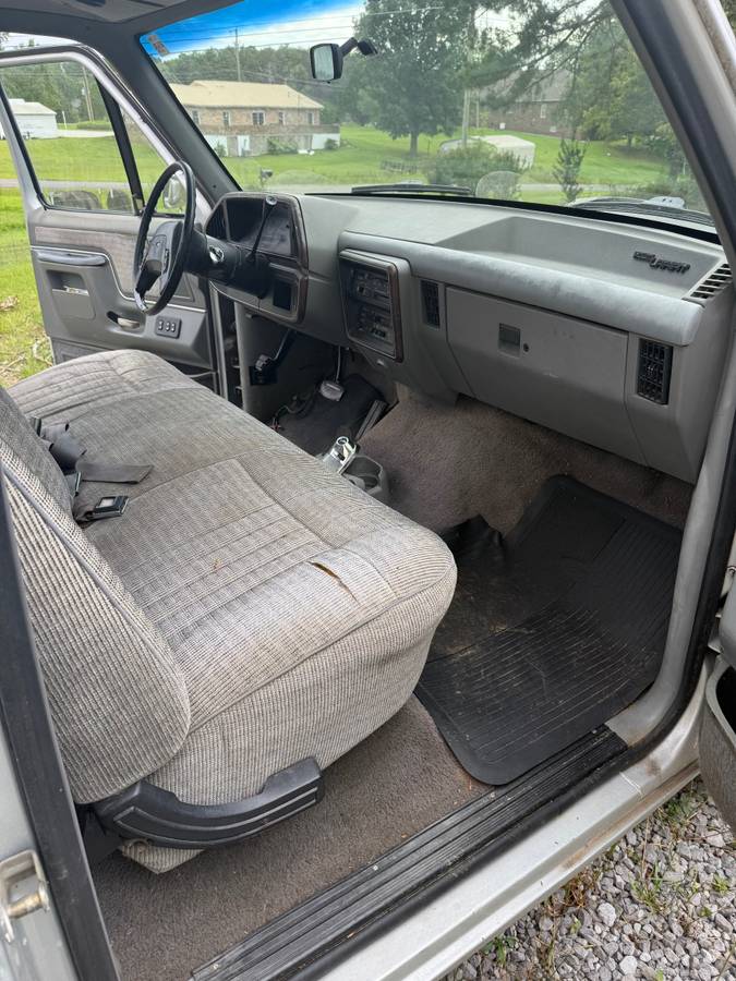 Ford-F250-lariat-1988-silver-13