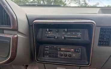 Ford-F250-lariat-1988-silver-15