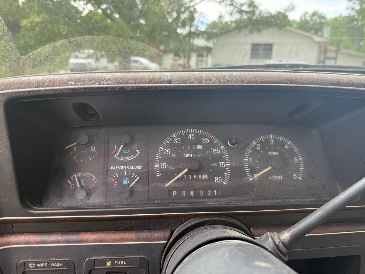 Ford-F250-lariat-1988-silver-18