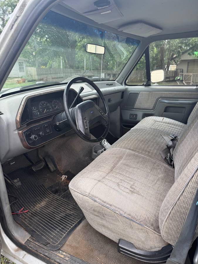 Ford-F250-lariat-1988-silver-19