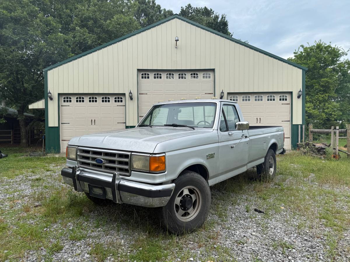 Ford-F250-lariat-1988-silver-2