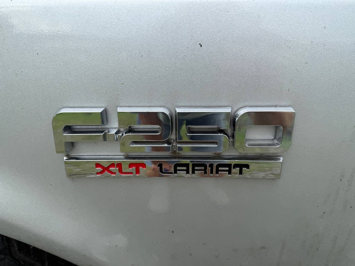 Ford-F250-lariat-1988-silver-3