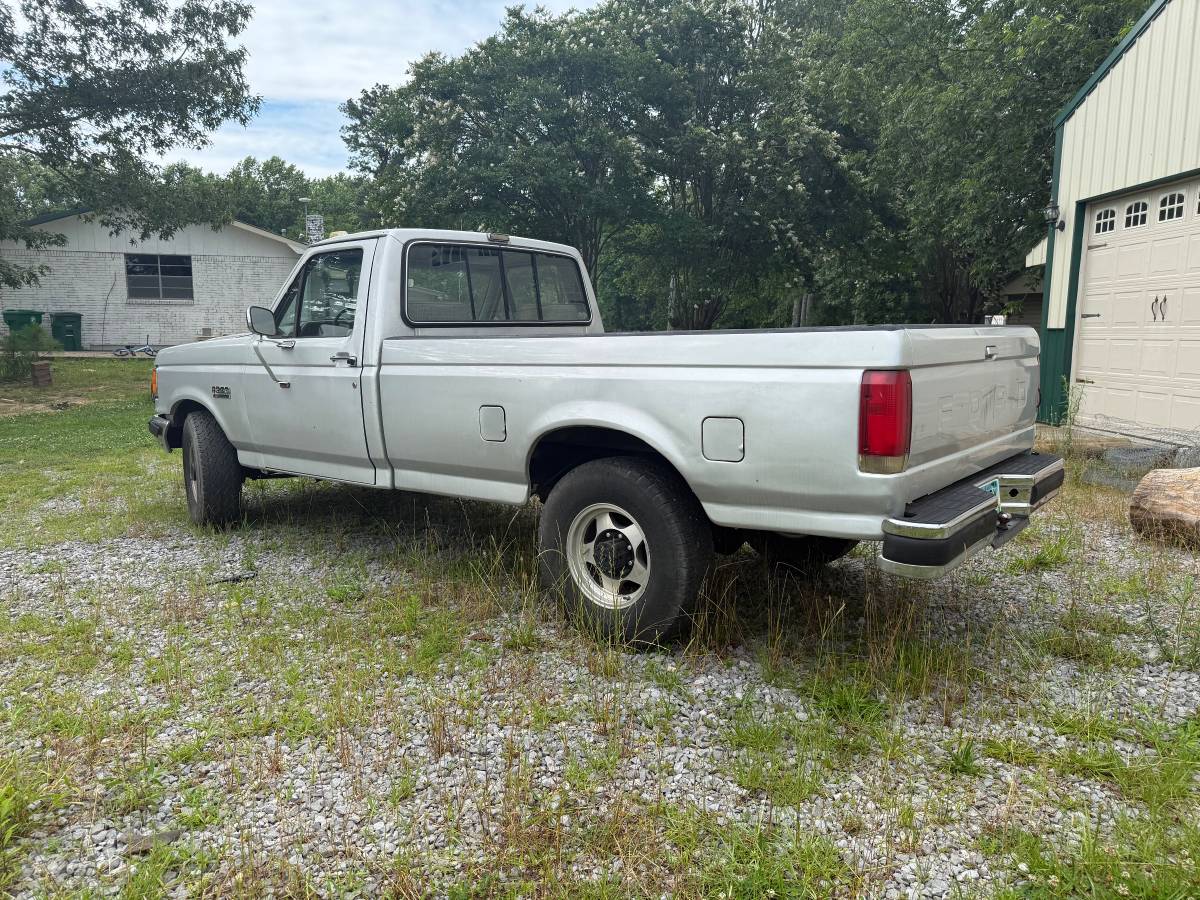 Ford-F250-lariat-1988-silver-5