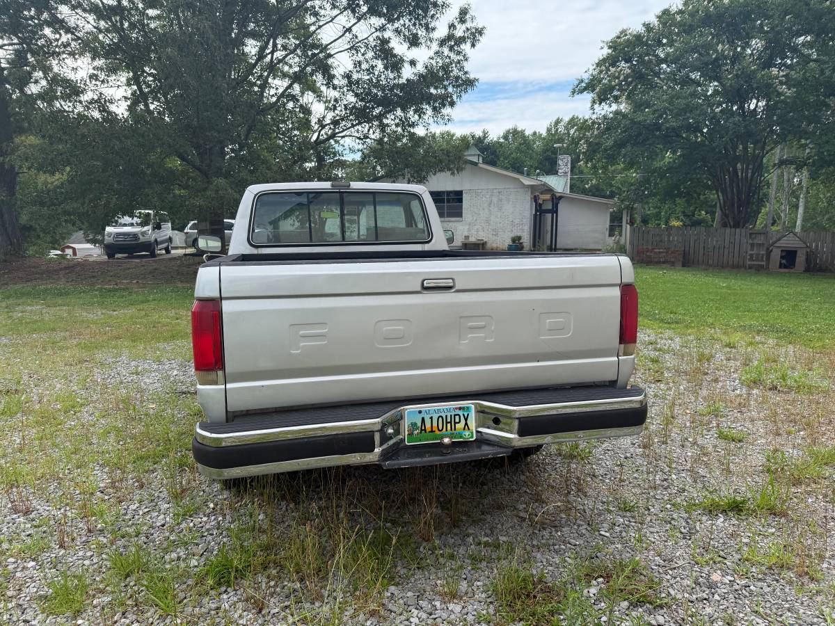Ford-F250-lariat-1988-silver-6