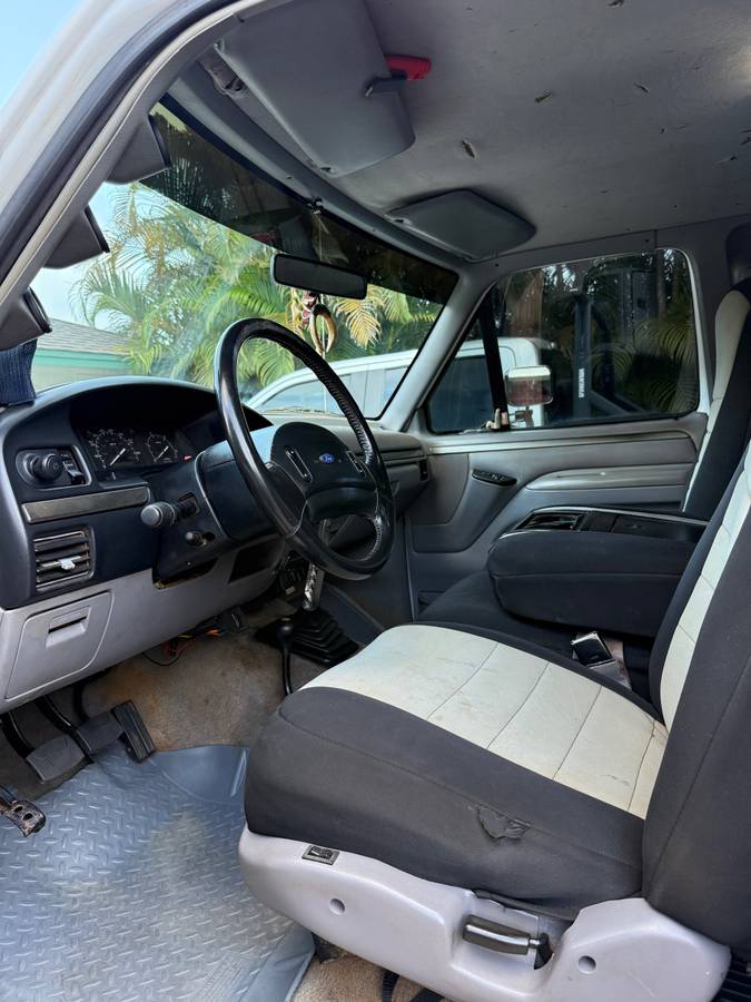 Ford-F250-super-duty-diesel-1994-white-2