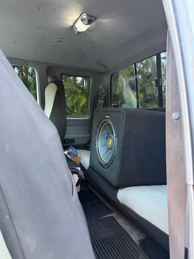 Ford-F250-super-duty-diesel-1994-white-3