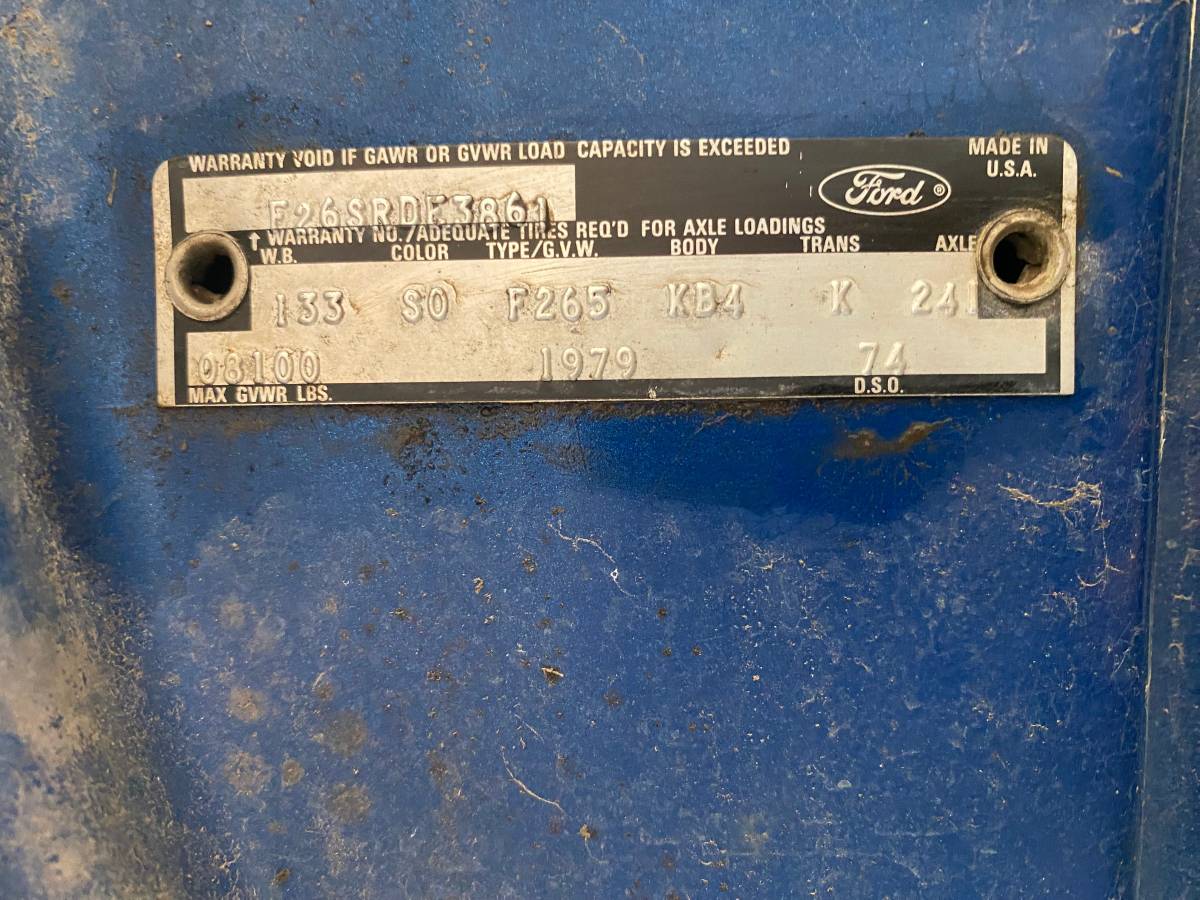 Ford-F250-xlt-ranger-1979-blue-12