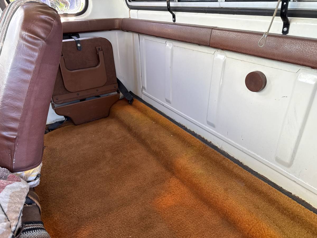 Ford-F350-1978-white-2