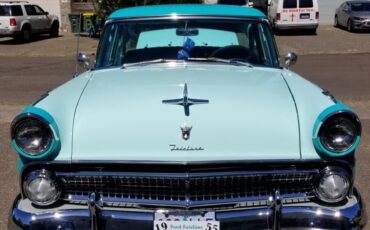 Ford-Fairlane-1955-Sedan-1