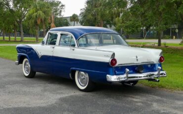 Ford-Fairlane-1955-Sedan-11