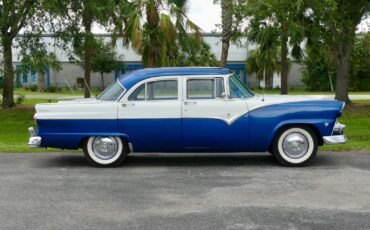 Ford-Fairlane-1955-Sedan-2