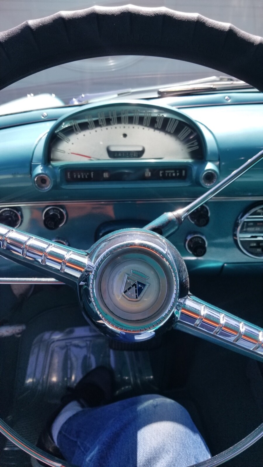 Ford-Fairlane-1955-Sedan-6