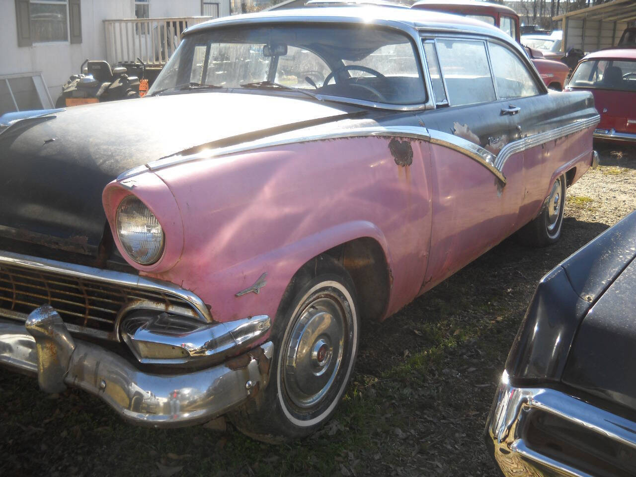 Ford-Fairlane-1956-Coupe-3