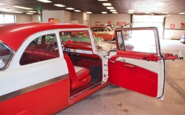 Ford-Fairlane-1956-Sedan-10
