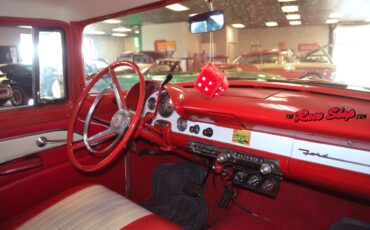 Ford-Fairlane-1956-Sedan-12