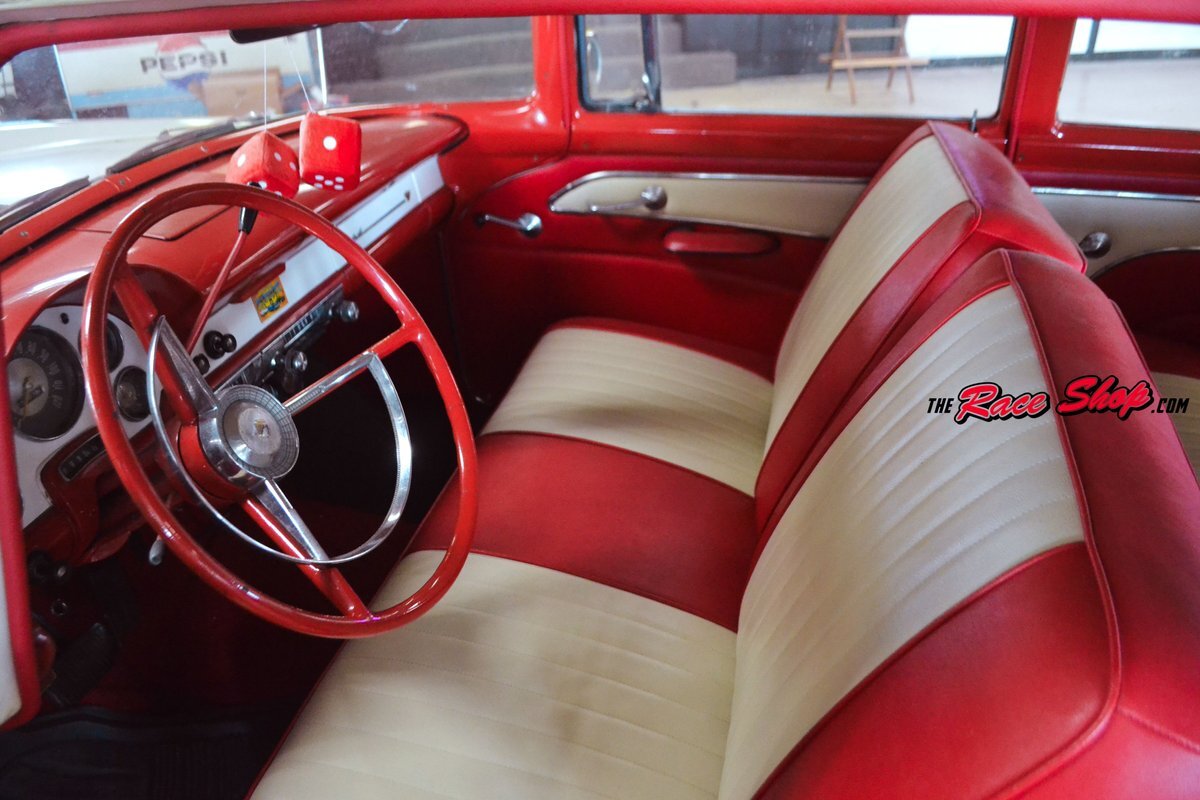 Ford-Fairlane-1956-Sedan-14