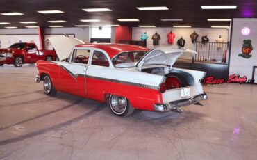 Ford-Fairlane-1956-Sedan-23