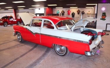 Ford-Fairlane-1956-Sedan-24