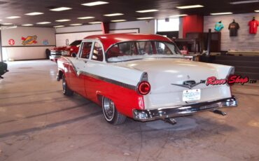 Ford-Fairlane-1956-Sedan-7