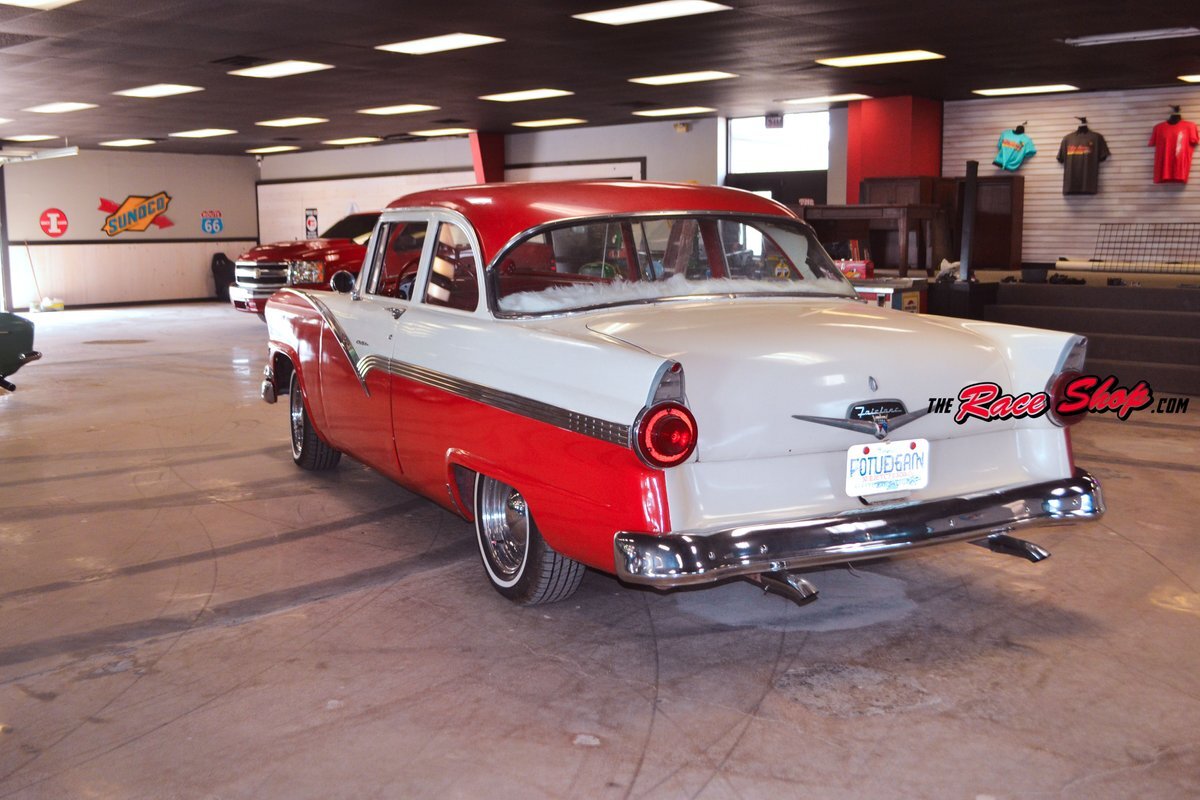 Ford-Fairlane-1956-Sedan-7