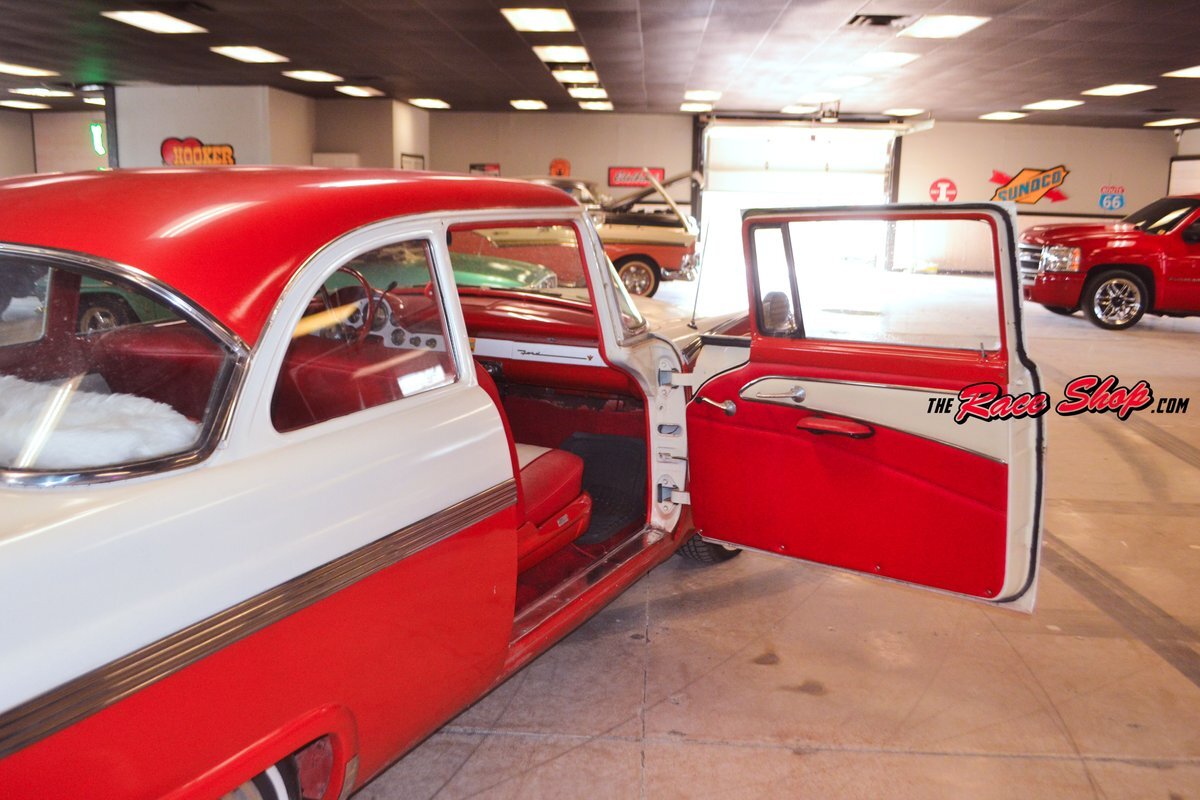Ford-Fairlane-1956-Sedan-9
