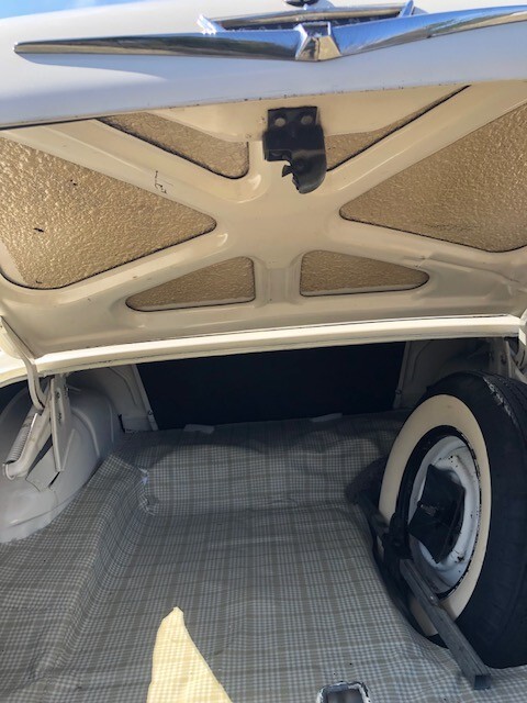 Ford-Fairlane-1957-2dr-Hardtop-15