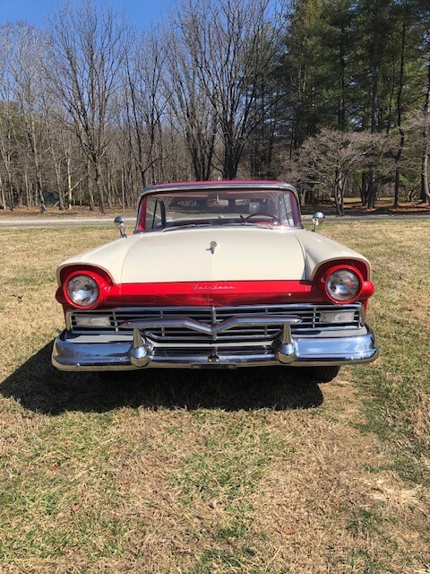 Ford-Fairlane-1957-2dr-Hardtop-2