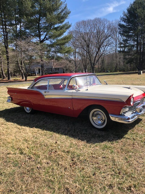 Ford-Fairlane-1957-2dr-Hardtop-3