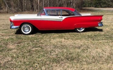 Ford Fairlane 1957 2dr Hardtop