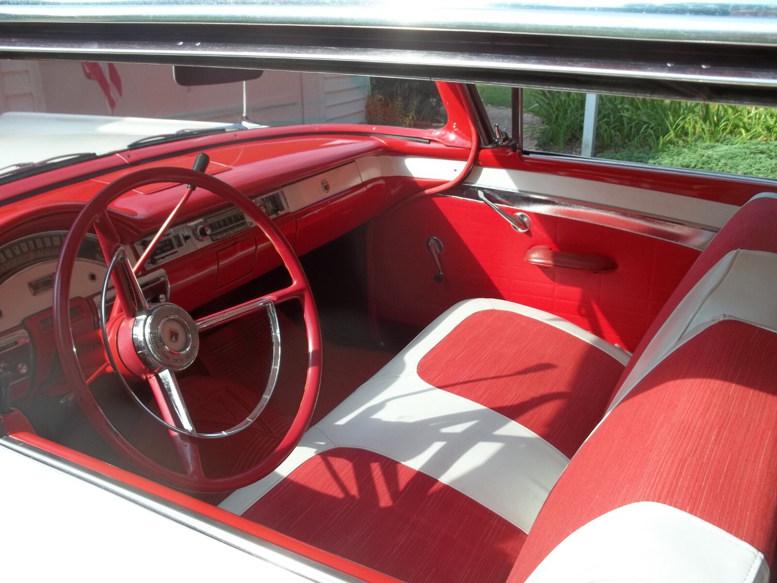 Ford-Fairlane-1957-2dr-Hardtop-5