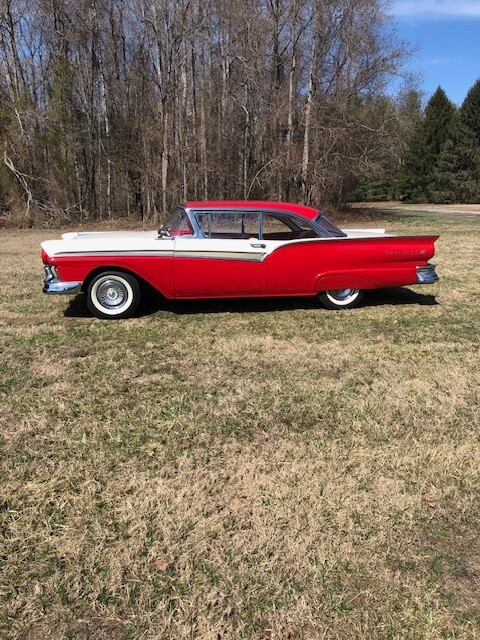 Ford Fairlane 1957 2dr Hardtop