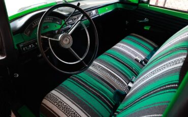 Ford-Fairlane-1957-4-Door-13