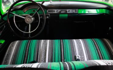 Ford-Fairlane-1957-4-Door-14