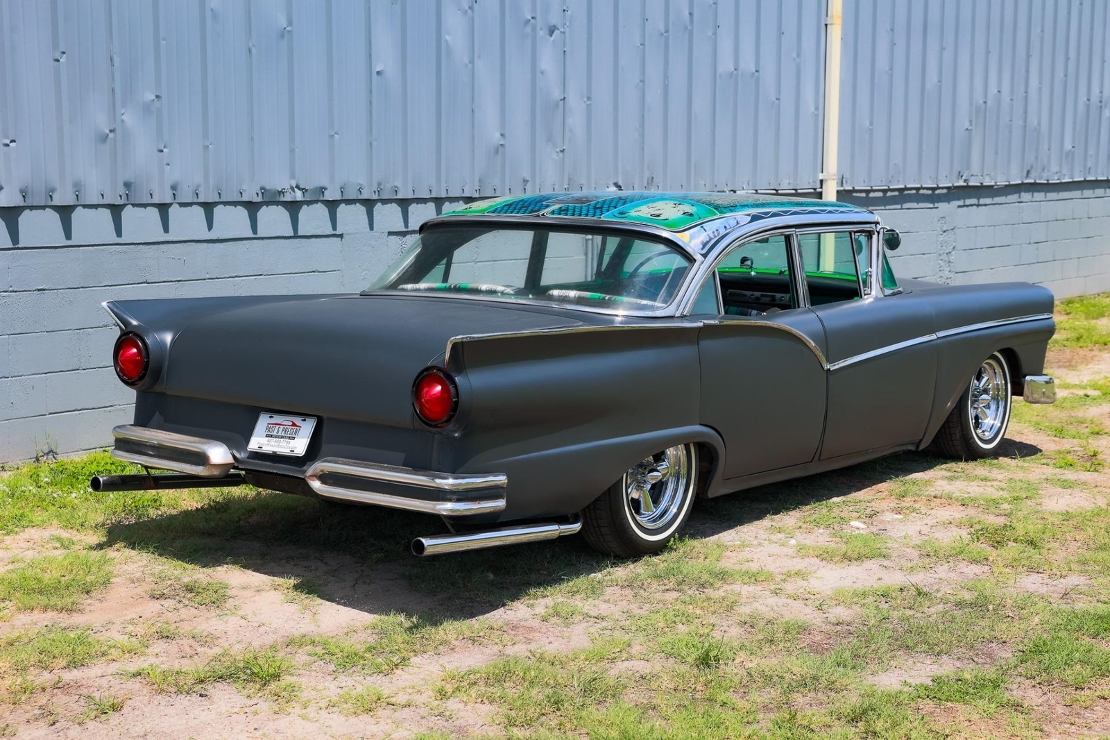 Ford-Fairlane-1957-4-Door-5